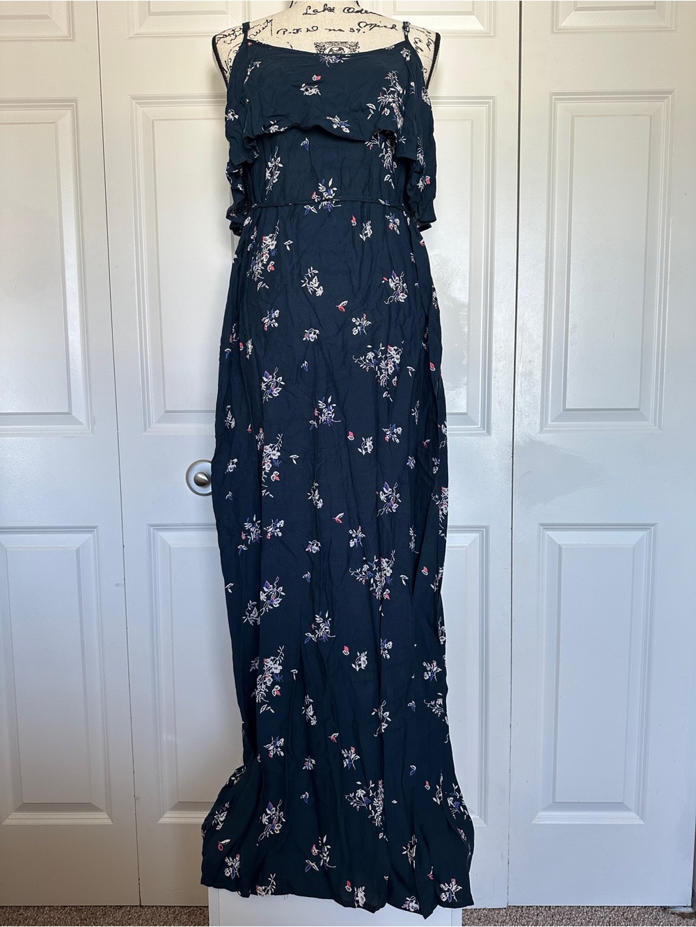 Oh Baby Motherhood Maternity L Navy Floral Maxi Dress with Ruffle